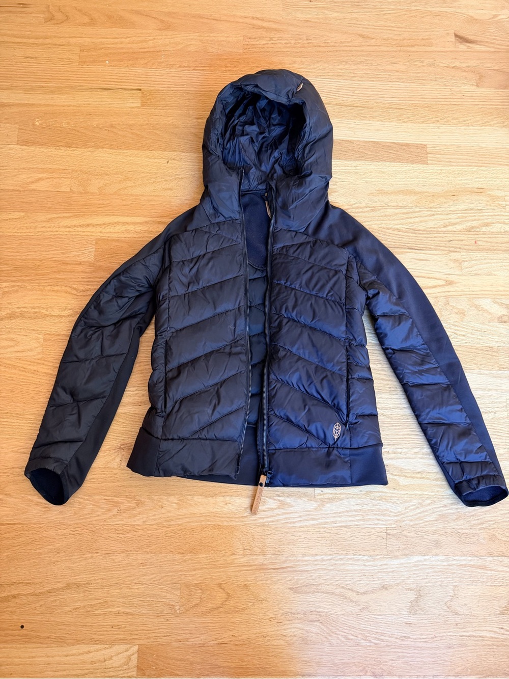 Women's Hooded Quilted Puffer Jacket - Black